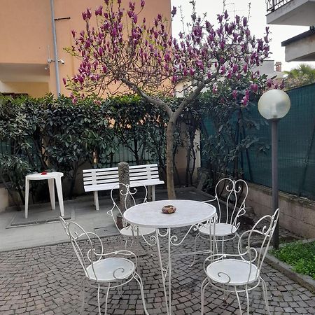 Casa Magnolia, Tranquilla E Centrale Appartement Nichelino Buitenkant foto